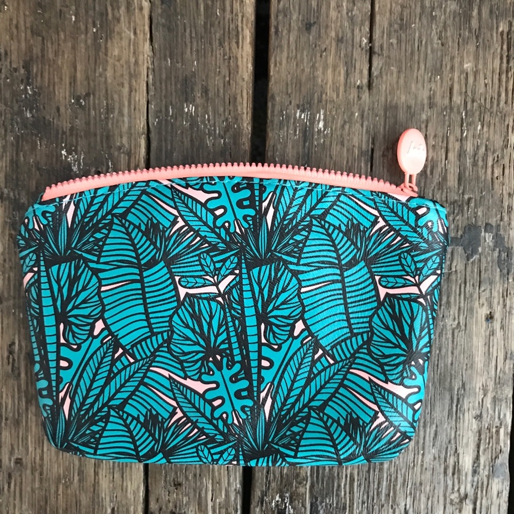 Leaf Ipsy bag